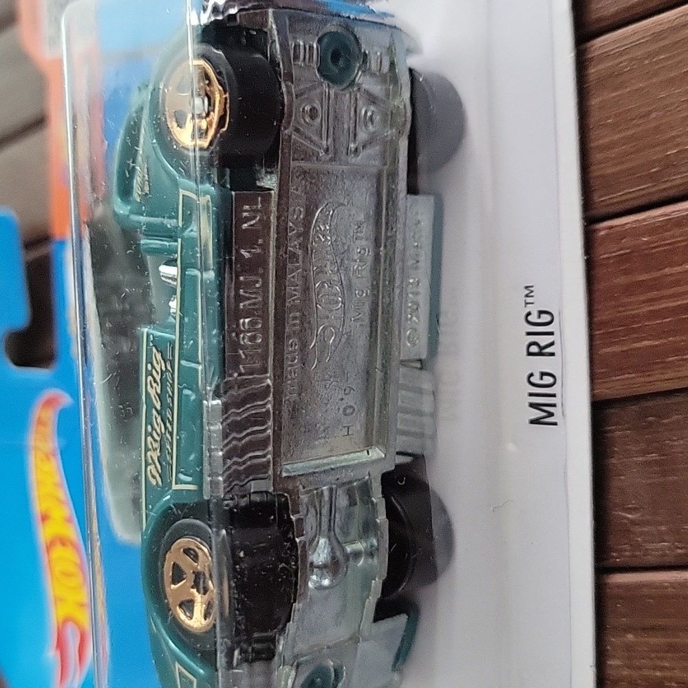 Hot Wheels Mig Rig - Picture 3 of 7